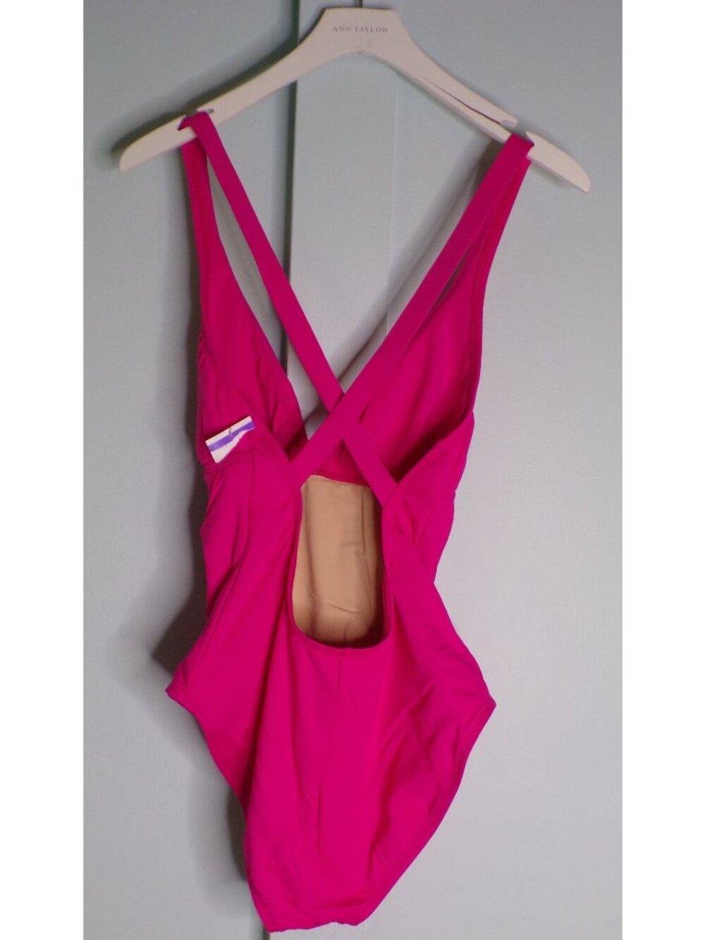 🆕LA BLANCA Island Goddess Plunge One Piece Swimsuit Fuchsia Bright Pink 8 - Picture 6 of 7